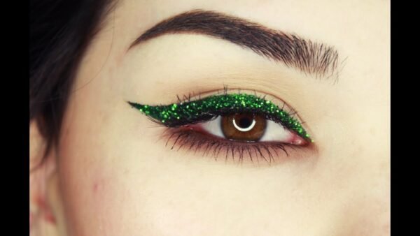 Green eyeliner